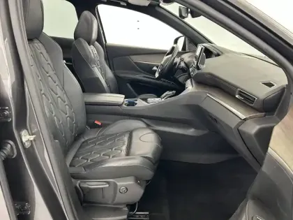 Photo 13 Peugeot 3008  Hybrid 225 e-EAT8