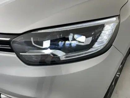 Photo 32 Renault Grand Scenic  TCe 140 FAP - 21