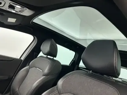 Photo 33 Renault Grand Scenic  TCe 140 FAP - 21