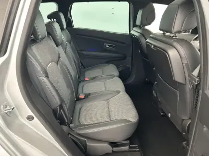 Photo 27 Renault Grand Scenic  TCe 140 FAP - 21