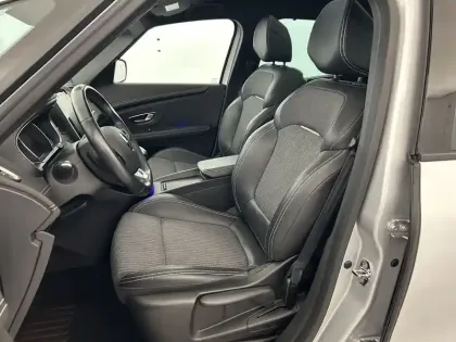 Photo 26 Renault Grand Scenic  TCe 140 FAP - 21