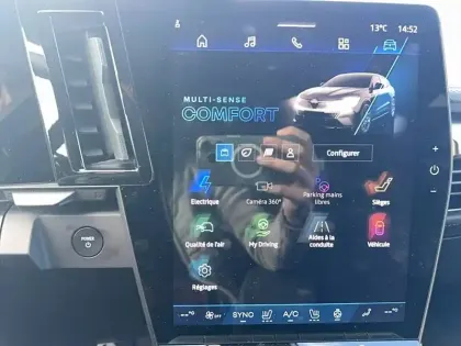 Photo 26 Renault Megane  E-Tech 220 ch autonomie confort