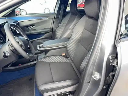 Photo 8 Renault Megane  E-Tech 220 ch autonomie confort