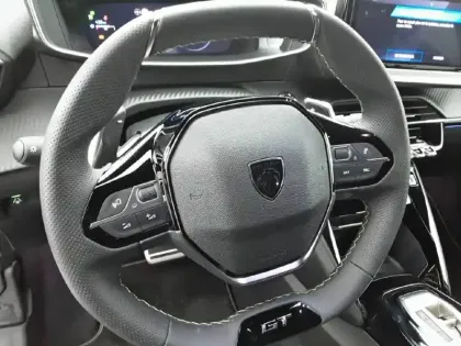 Photo 8 Peugeot 208  Hybrid 110 e-DCS6