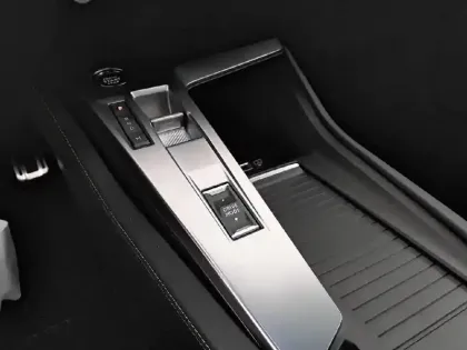 Photo 13 Peugeot 308  SW PureTech 130ch S&S EAT8