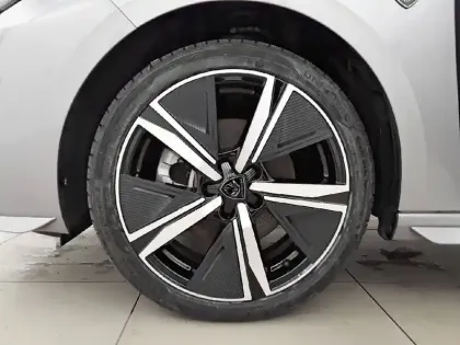 Photo 12 Peugeot 308  SW PureTech 130ch S&S EAT8