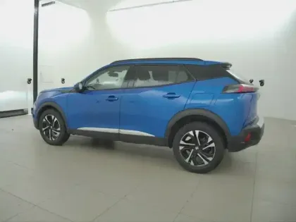 Photo 32 Peugeot 2008  PureTech 130 S&S BVM6