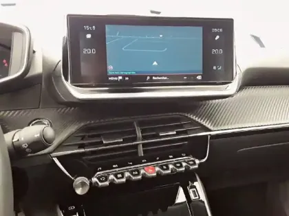 Photo 14 Peugeot 2008  PureTech 130 S&S BVM6