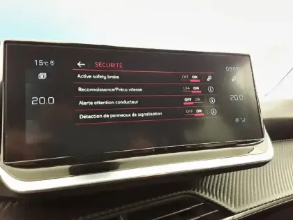 Photo 19 Peugeot 2008  PureTech 130 S&S BVM6