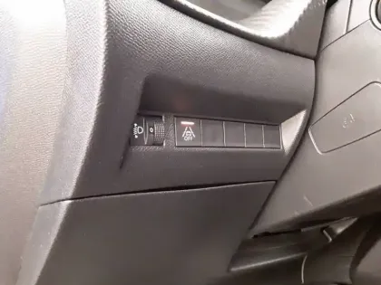 Photo 23 Peugeot 2008  PureTech 130 S&S BVM6