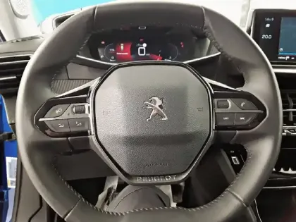 Photo 44 Peugeot 2008  PureTech 130 S&S BVM6