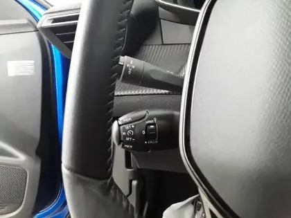 Photo 58 Peugeot 2008  PureTech 130 S&S BVM6