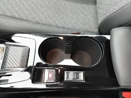 Photo 24 Peugeot 208  Hybrid 110 e-DCS6