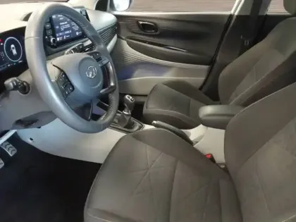 Photo 102 Hyundai Bayon  1.0 T-GDi 100 Hybrid 48V