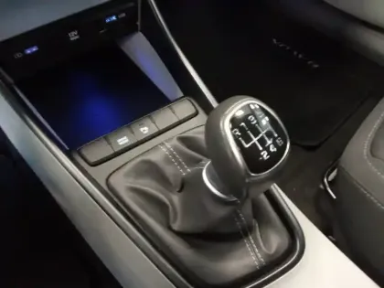 Photo 88 Hyundai Bayon  1.0 T-GDi 100 Hybrid 48V