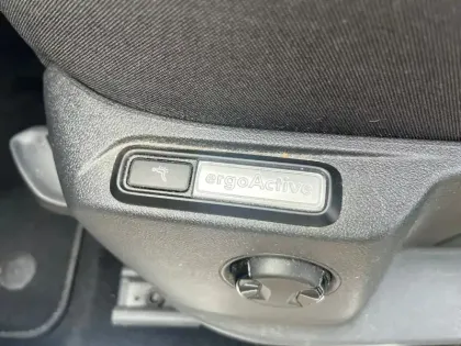 Photo 16 Volkswagen Tiguan  2.0 TDI 150ch DSG7