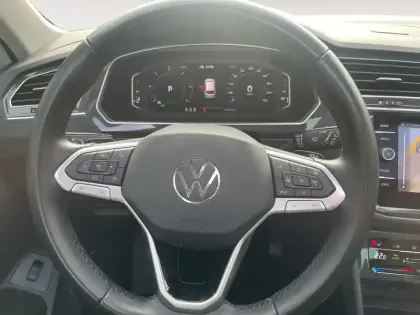 Photo 13 Volkswagen Tiguan  2.0 TDI 150ch DSG7