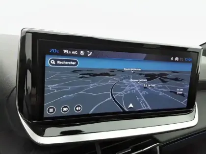 Photo 21 Peugeot 208  Hybrid 145 e-DCS6