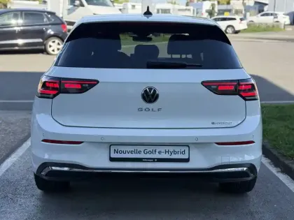 Photo 8 Volkswagen Golf  1.5 eHybrid 204 DSG6