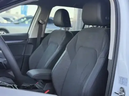 Photo 12 Volkswagen Golf  1.5 eHybrid 204 DSG6
