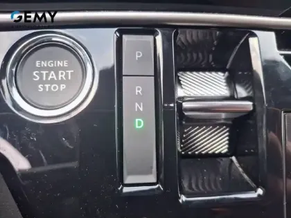 Photo 68 Peugeot 5008  Electrique 73 kWh 210 ch