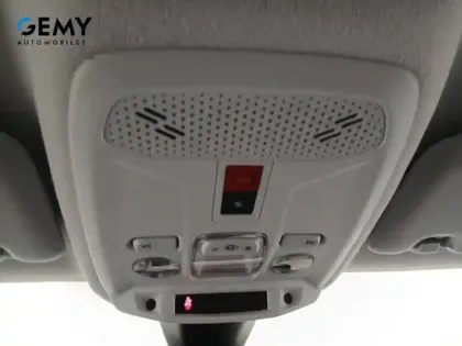 Photo 16 Peugeot 208  PureTech 100 S&S BVM6