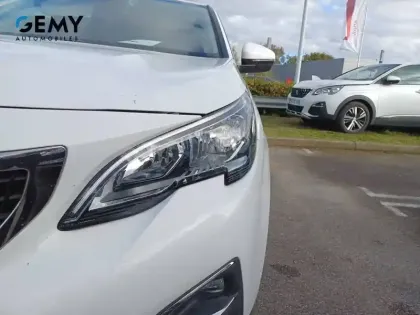 Photo 33 Peugeot 3008  Puretech 130ch S&S EAT8