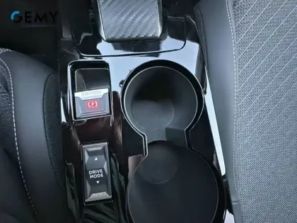 Photo 17 Peugeot 2008  Electrique 50 kWh 136 ch