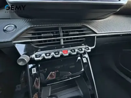 Photo 14 Peugeot 2008  Electrique 50 kWh 136 ch