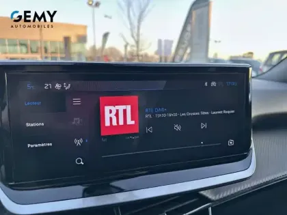 Photo 24 Peugeot 2008  Electrique 50 kWh 136 ch