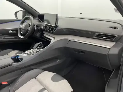 Photo 32 Peugeot 3008  Hybrid4 300 e-EAT8