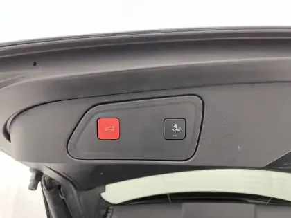 Photo 31 Peugeot 3008  Hybrid4 300 e-EAT8