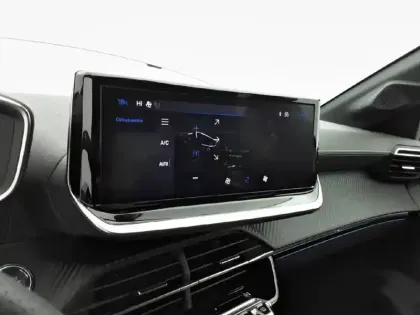 Photo 43 Peugeot 208  Hybrid 100 e-DCS6