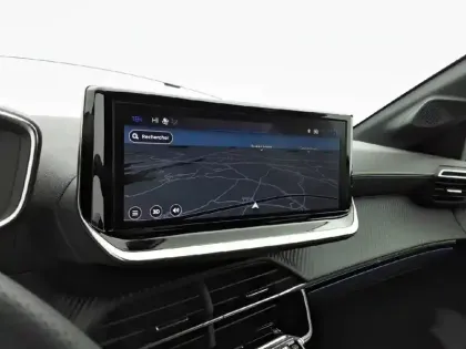 Photo 44 Peugeot 208  Hybrid 100 e-DCS6