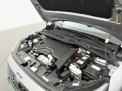 Photo 38 Peugeot 208  Hybrid 100 e-DCS6