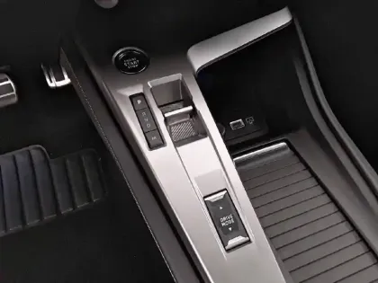 Photo 33 Peugeot 308  SW PureTech 130ch S&S EAT8