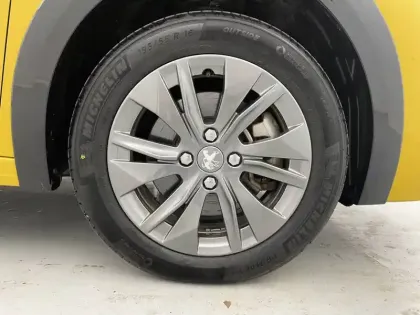 Photo 16 Peugeot 208  Electrique 50 kWh 136ch