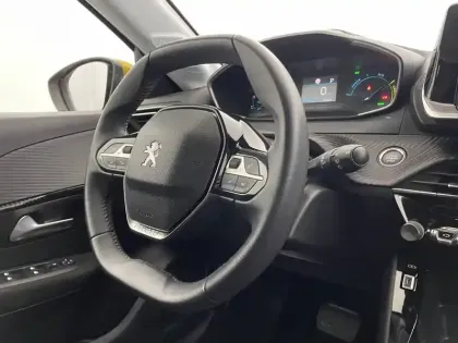 Photo 30 Peugeot 208  Electrique 50 kWh 136ch