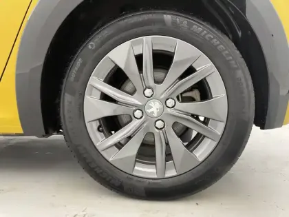 Photo 18 Peugeot 208  Electrique 50 kWh 136ch