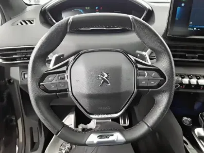 Photo 8 Peugeot 3008  Hybrid 225 e-EAT8