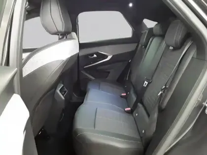 Photo 11 Peugeot 3008  Hybrid 136 e-DCS6