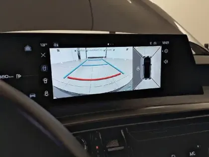 Photo 17 Peugeot 3008  Hybrid 136 e-DCS6