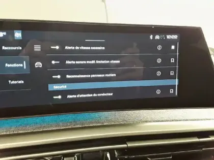 Photo 21 Peugeot 3008  Hybrid 136 e-DCS6