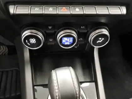 Photo 35 Renault Arkana  E-Tech 145 - 21B