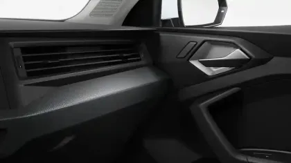 Photo 24 Audi A1 Gén. II Ph1 NG Design 5