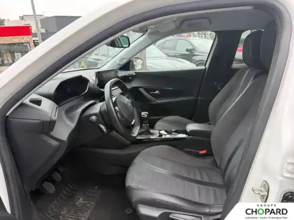 Photo 90 Peugeot 2008  PureTech 100 S&S BVM6