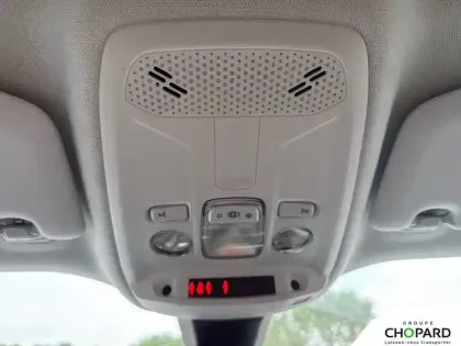 Photo 98 Peugeot 2008  PureTech 100 S&S BVM6