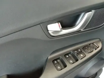 Photo 21 Hyundai Kona  Electrique 39 kWh - 136 ch