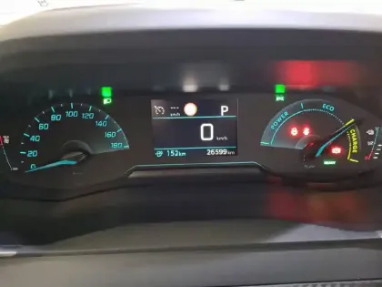 Photo 31 Peugeot 208  Electrique 50 kWh 136ch