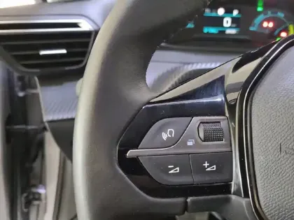 Photo 47 Peugeot 208  Electrique 50 kWh 136ch